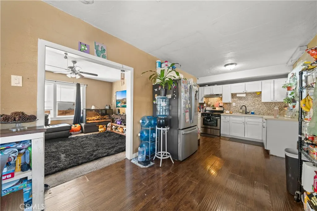 277 N Myrtle, Pomona, California 91768 home-pic-9